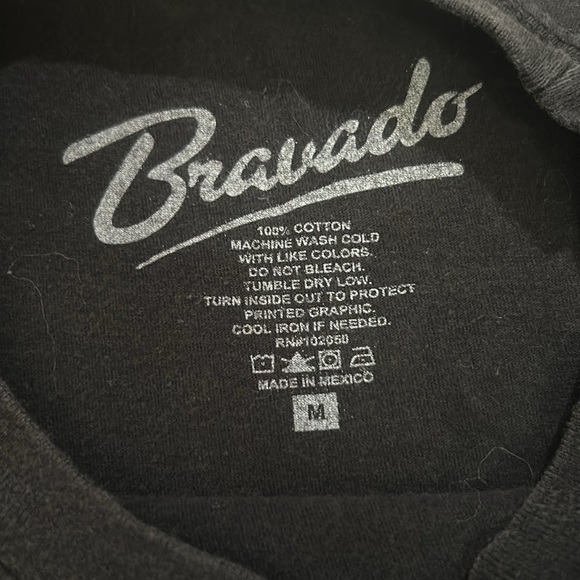 Bravado Men’s t-Shirt Size M Black/red - Picture 2 of 3